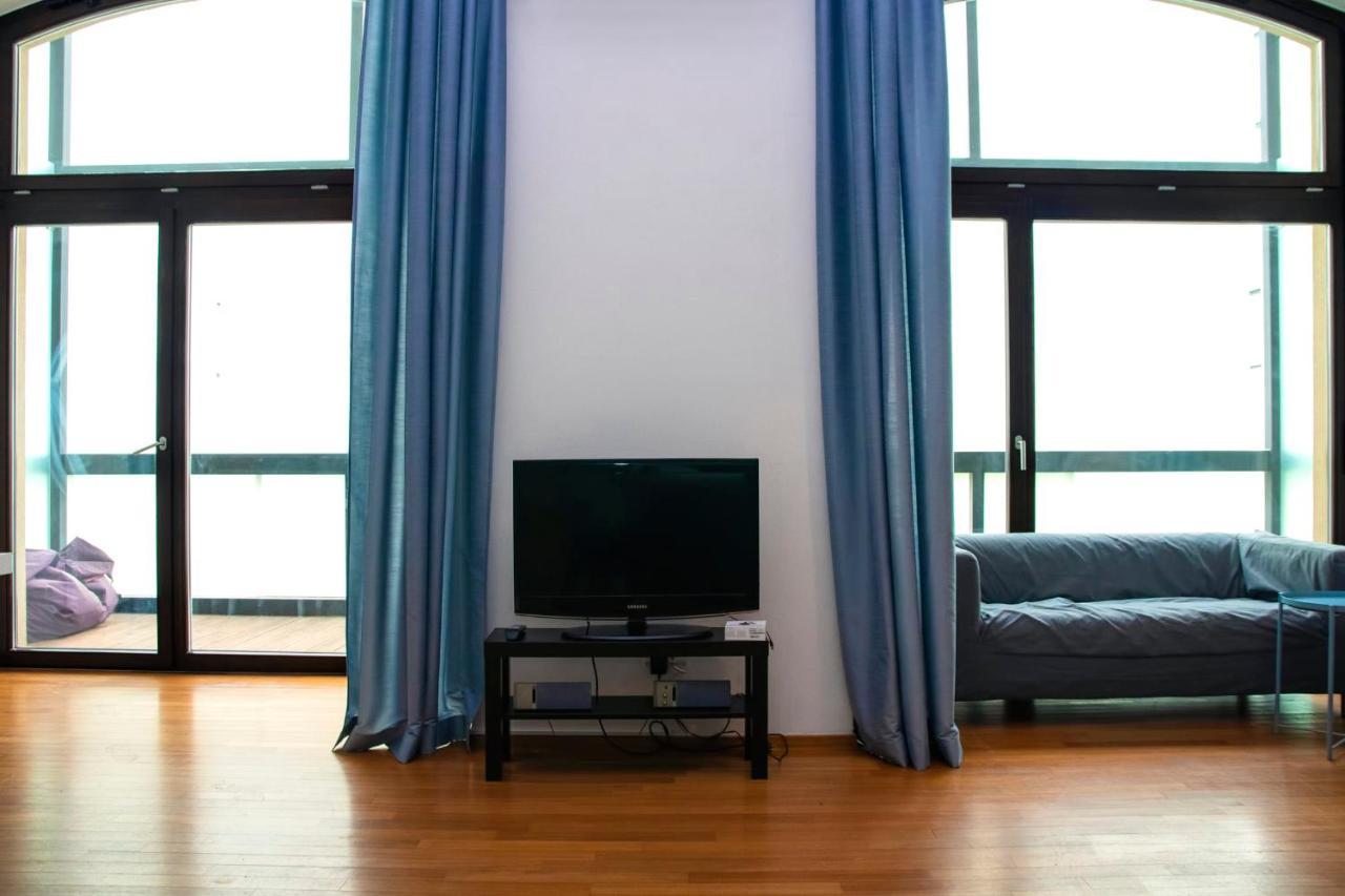 Modern Apartment With Terrace And Air Conditioning Praag Buitenkant foto